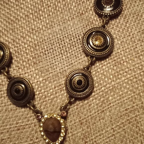 Earth-toned Y-Necklace - Picture 10 of 11